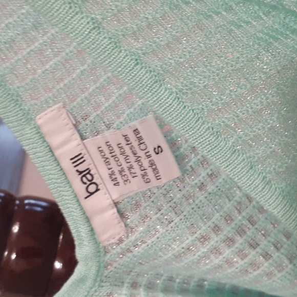 Top - Picture 2 of 3